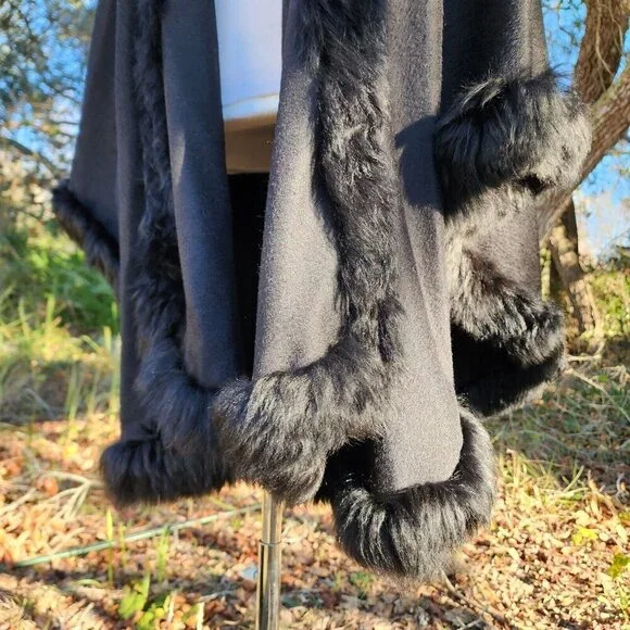 Tom Gutie Baby Alpaca Cape Fur Stunning Luxury Cape Sweater Black‎ Hand Finished